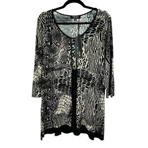 Red Coral Black and White Patterned Top Size Medium